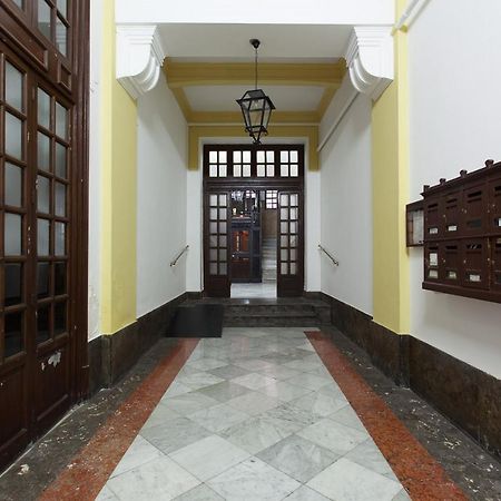 B&B Allisciari Palermo Bagian luar foto